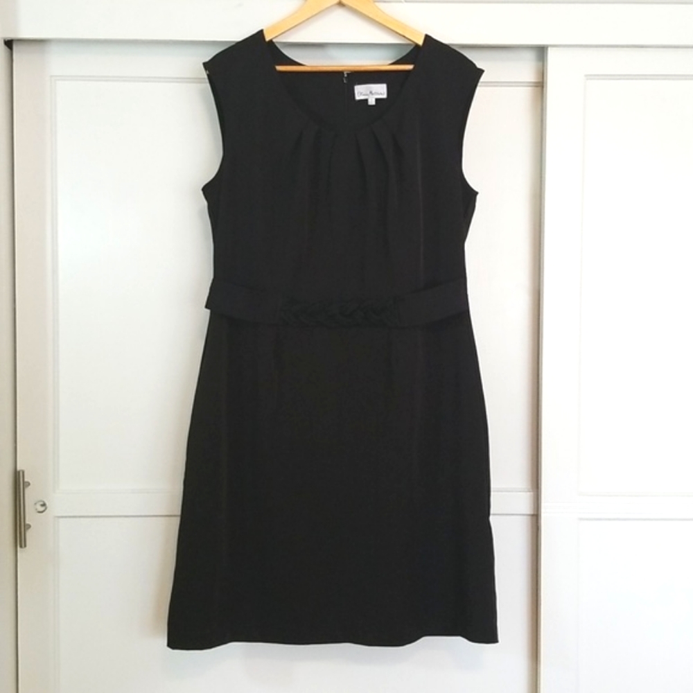 ❤️$6 Sale!❤️ Flattering Little Black Dress EUC